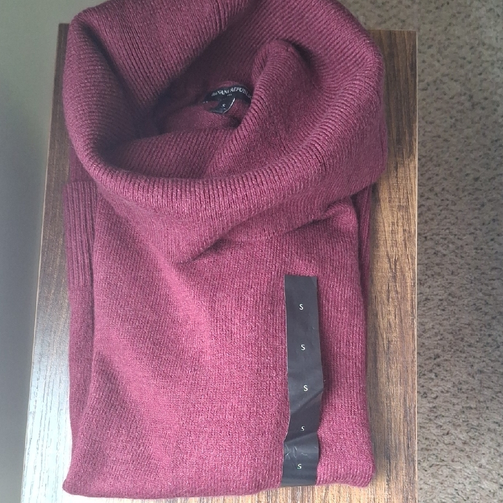 Women Burgundy Sweater